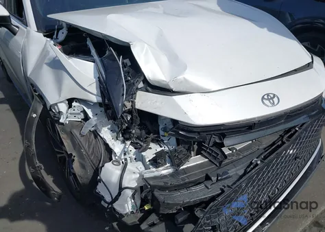 2024 Toyota Crown Xle z USA, uszkodzony, nr VIN JTDAAAAF0R3029293